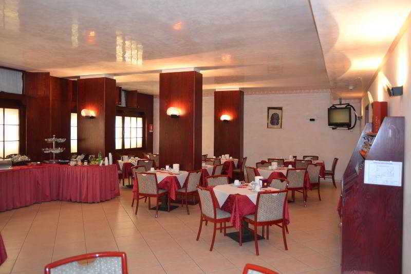 Mia Hotel 3*