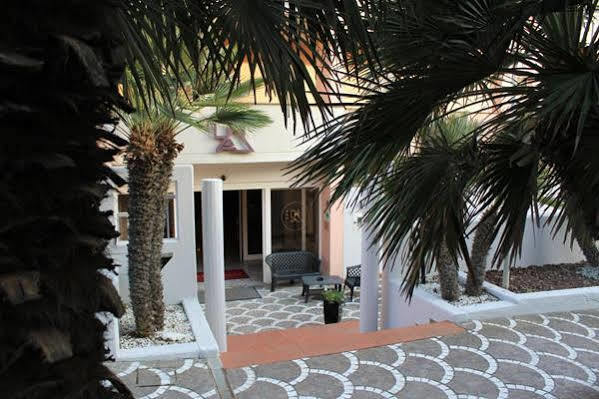 Mia Hotel 3*